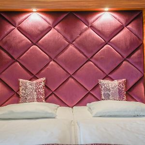 Studio mit Kingsize-Bett
